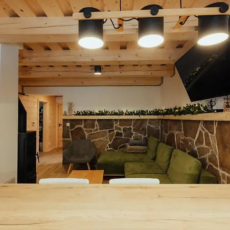 Pod Mnichom Alpesi faház Terhely